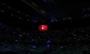 曼联主场迎战西汉姆联，两队均形势不佳，曼联有望取胜。