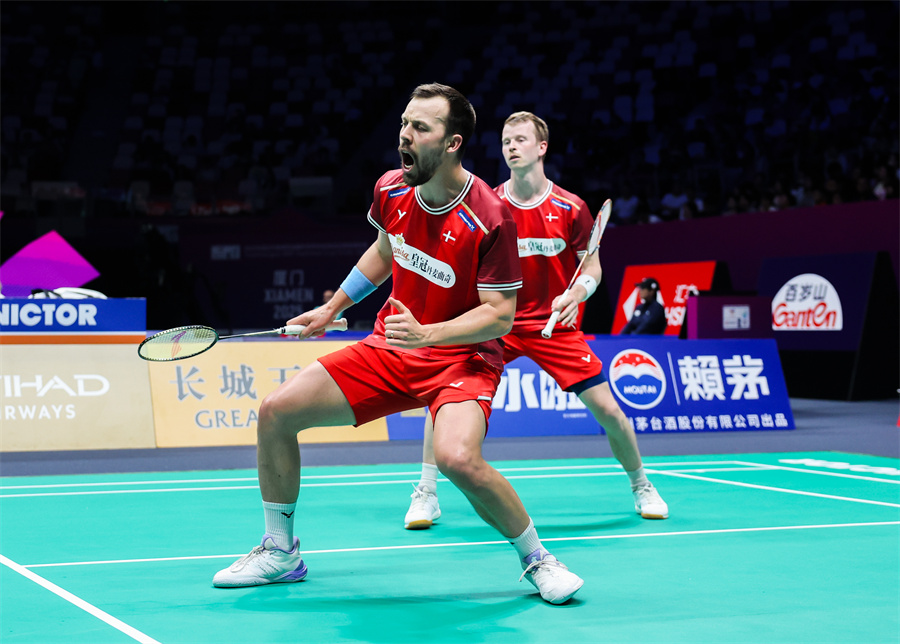 球比赛中极 球比赛中极