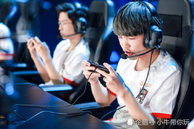 加特在场上 加特在场上